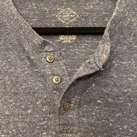 St. John's Bay Men's Shirt - Picture 2 of 4